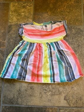 Infant girl Tea Collection dress - size 9-12 months